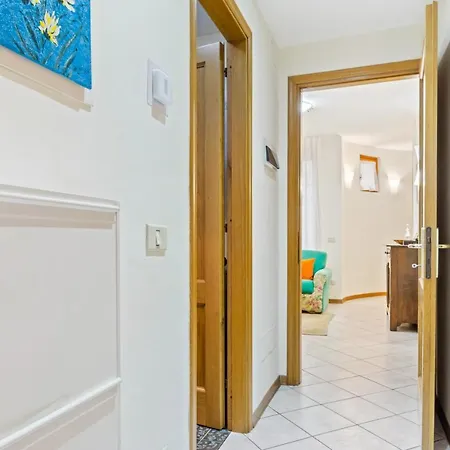 Guesthost - Borgo Pinti Cozy Flat 피렌체